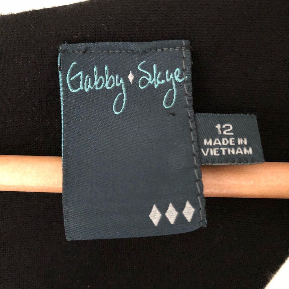 ❌SOLD❌ Gabby Skye Colorblock Sheath Dress - Picture 5 of 8
